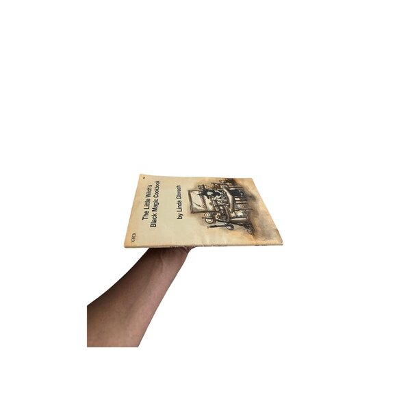 The Little Witchs Black Magic Cookbook By Linda Glovach Vintage Soft Cover - Picture 7 of 9